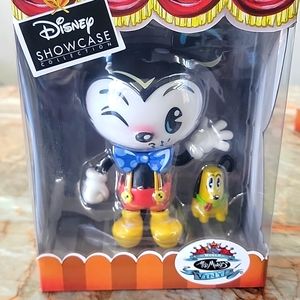 Disney Showcase Collection Mickey